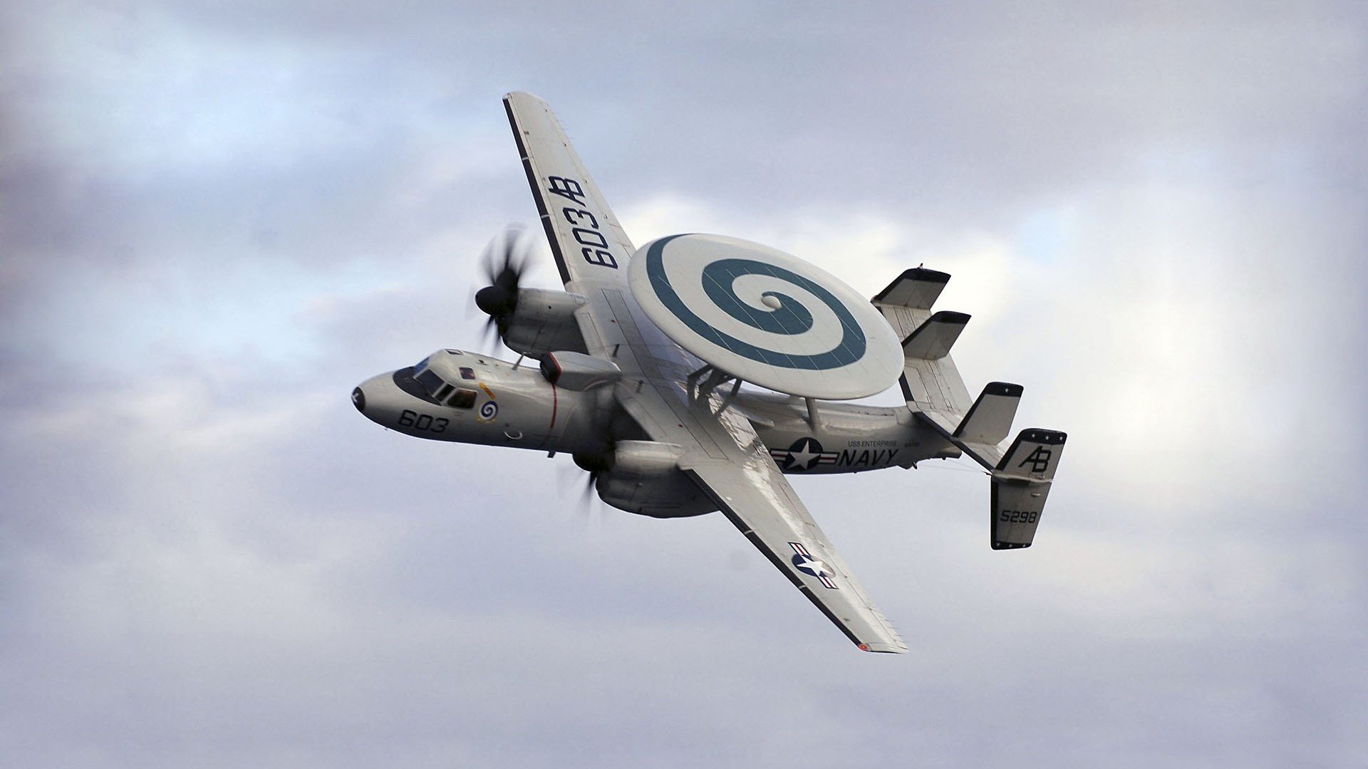 南美利刃撕破北欧铁壁,德里赫特关键先生本色,乌拉圭教科书式打穿芬兰