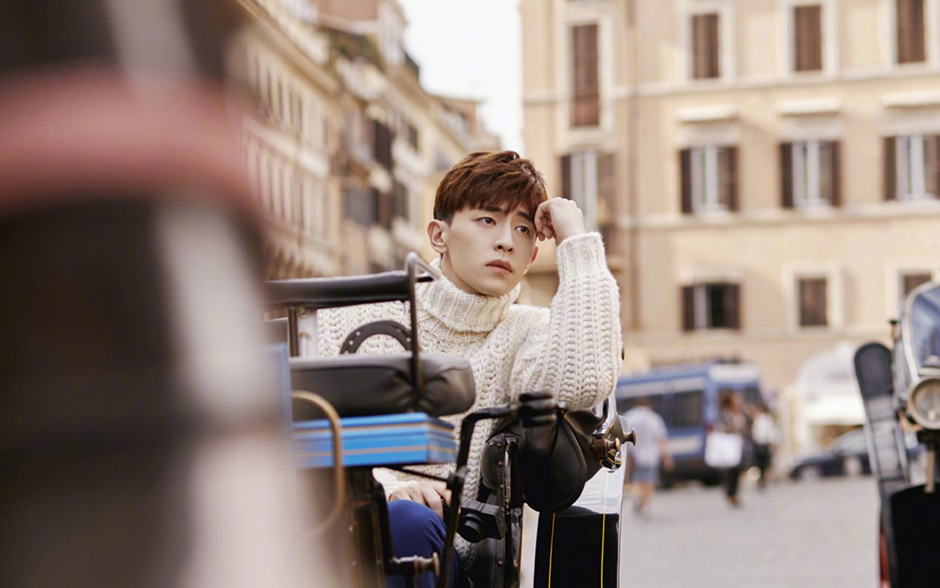 经典与变革,两场定义时代的绿茵对话